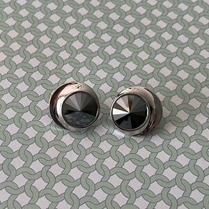 Vintage Sarah Coventry Hematite Rivoli Clip-On Earrings